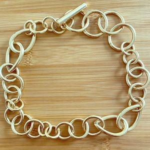 Gold linked necklace